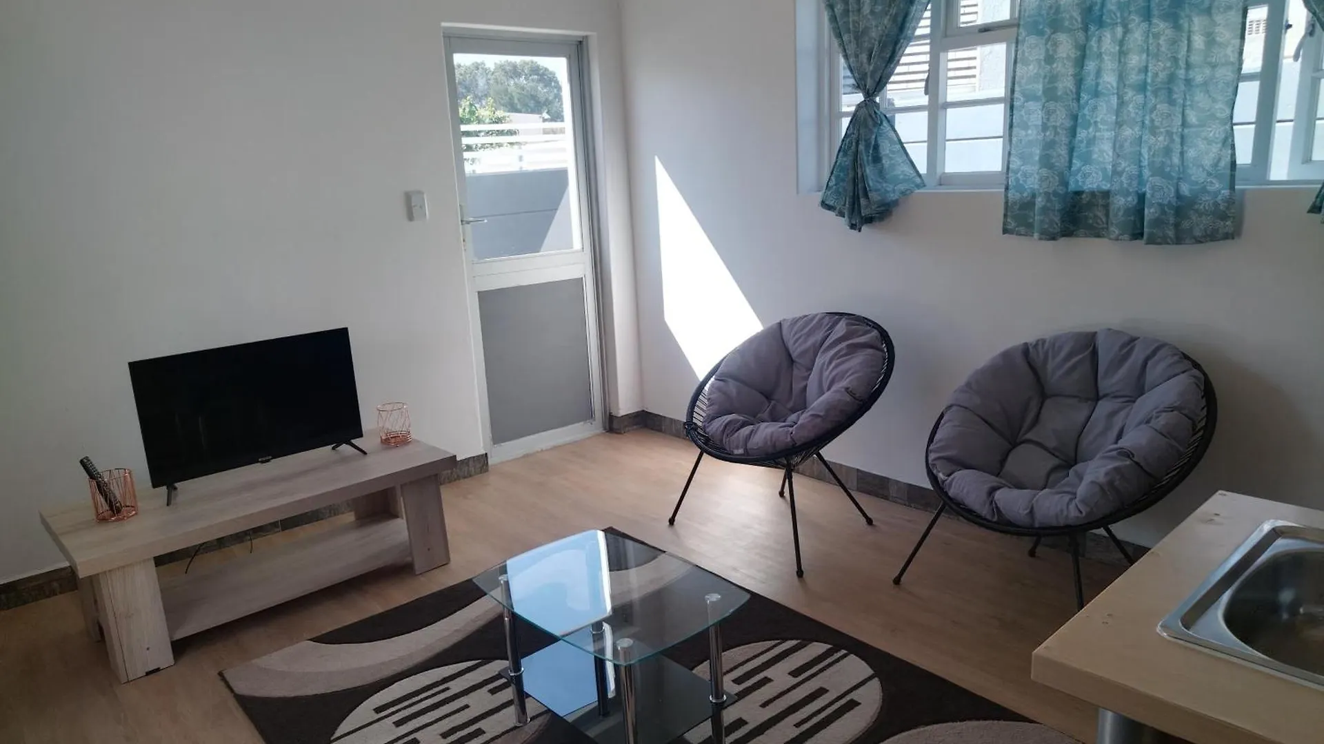 Anne Barnard Way Nest Apartment Edgemead